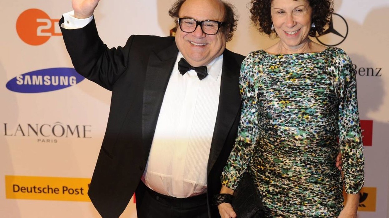 Danny DeVito dhe Rhea Perlman jetojnë të ndarë prej vitesh, por nuk planifikojnë të divorcohen