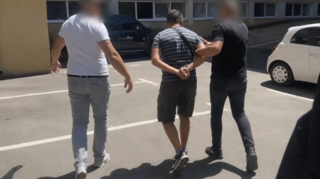 Arrestimi i dëshmitarit në Serbi , Kuçi: Beogradi e trajton zbulimin e së vërtetës si akt spiunazhi, frikësohet nga zbardhja e varrezave masive Arrestimi i dëshmitarit në Serbi , Kuçi: Beogradi e trajton zbulimin e së vërtetës si akt spiunazhi, frikësohet nga zbardhja e varrezave masive