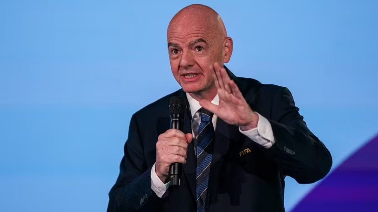 FIFA heq dorë nga plani i shitjes së Kupës së Botës pas kërcënimeve të mëdha me bojkot nga UEFA dhe konfederatat tjera