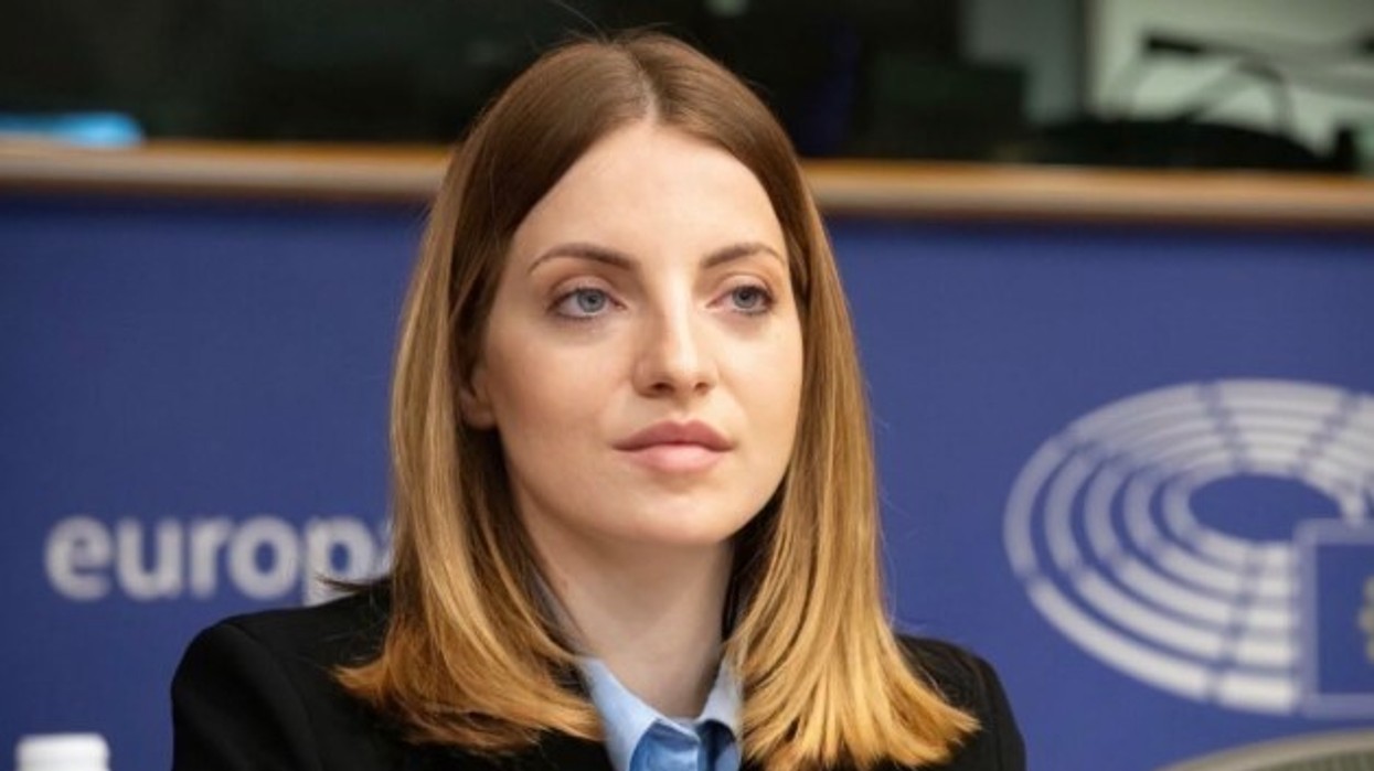"Në Kosovë gjenden ende varre masive", deputetja shqiptare kundërshton konsullatën serbe në Shkodër: Të dielën protestë