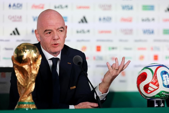 Zbulohet plani për largimin e Infantinos nga FIFA