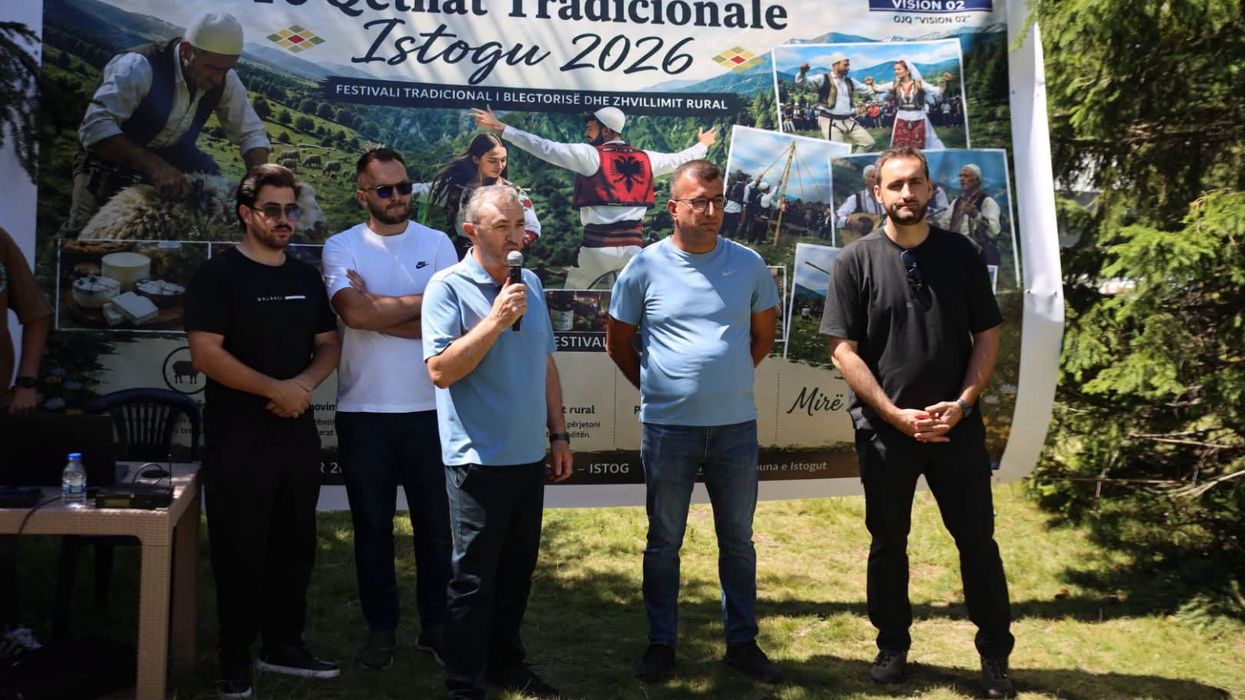 “Bukuroshja e Ballkanit” – Mokna mbledh qethëtarë e vizitorë në manifestimin “Të Qethat 2026” “Bukuroshja e Ballkanit” – Mokna mbledh qethëtarë e vizitorë në manifestimin “Të Qethat 2026”
