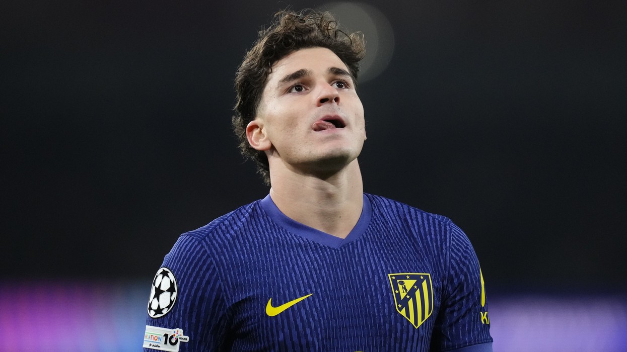 Pavarësisht dëshirës për t'u larguar, Julian Alvarez nis përgatitjet me Atleticon