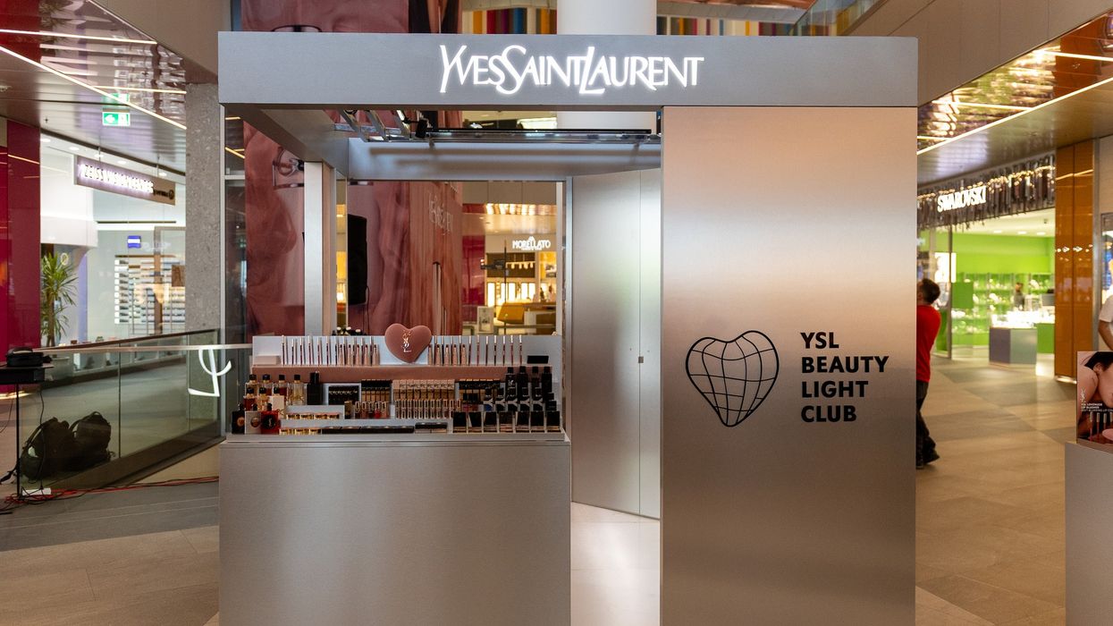 EBC Cosmetics, në bashkëpunim me YSL Beauty, prezanton YSL Beauty Light Club, nga 29 korriku deri më 16 gusht në Prishtina Mall EBC Cosmetics, në bashkëpunim me YSL Beauty, prezanton YSL Beauty Light Club, nga 29 korriku deri më 16 gusht në Prishtina Mall