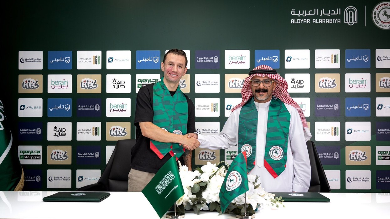Zyrtare: Bersant Celina transferohet te Al-Ettifaq në Arabinë Saudite