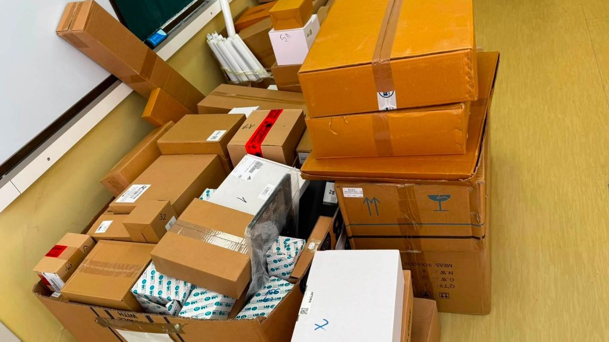 Dy shkolla në Deçan pajisen me laboratorë të fizikës, biologjisë dhe kimisë Dy shkolla në Deçan pajisen me laboratorë të fizikës, biologjisë dhe kimisë