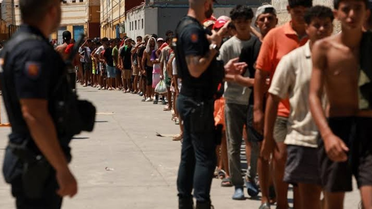 Spanja vendos kontrolle të reja kufitare me Italinë mes tensioneve për emigracionin