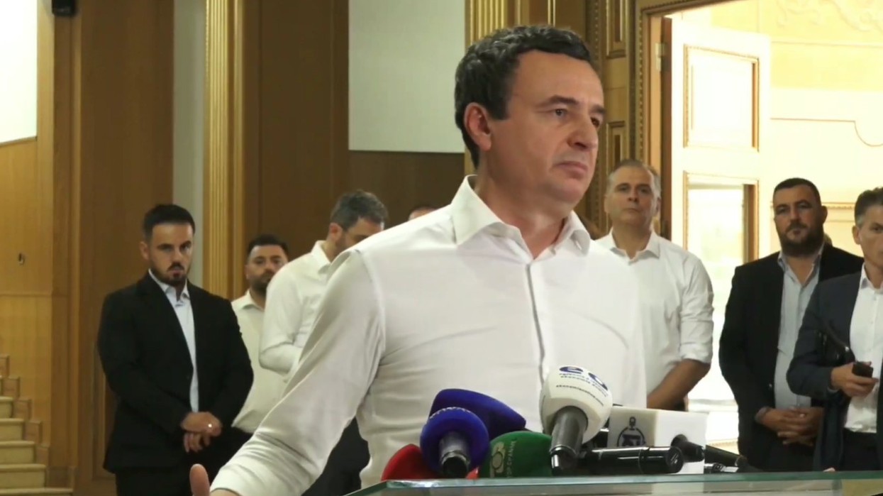 Kurti: Nëse hedhja me vezë është çmimi që duhet ta paguaj për t’u takuar e bashkëbiseduar jam i lumtur ta bëj këtë