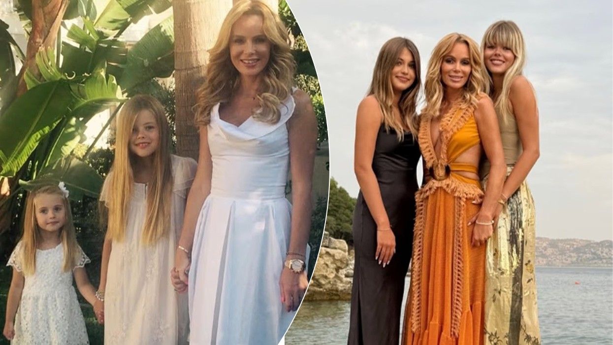 “11 vite më parë”, Amanda Holden rikrijon fotografinë me vajzat dhe mahnit me pamjen në Greqi “11 vite më parë”, Amanda Holden rikrijon fotografinë me vajzat dhe mahnit me pamjen në Greqi