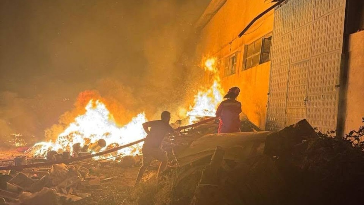 Vazhdojnë operacionet për vënien nën kontroll të zjarrit të frikshëm në Krujë