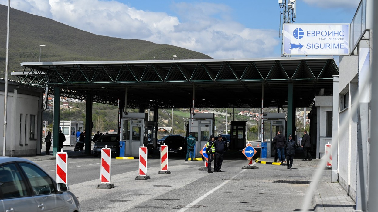 Ndihmoi një person të kalonte kufirin pa autorizim në Han të Elezit, arrestohet shtetasi i Maqedonisë së Veriut