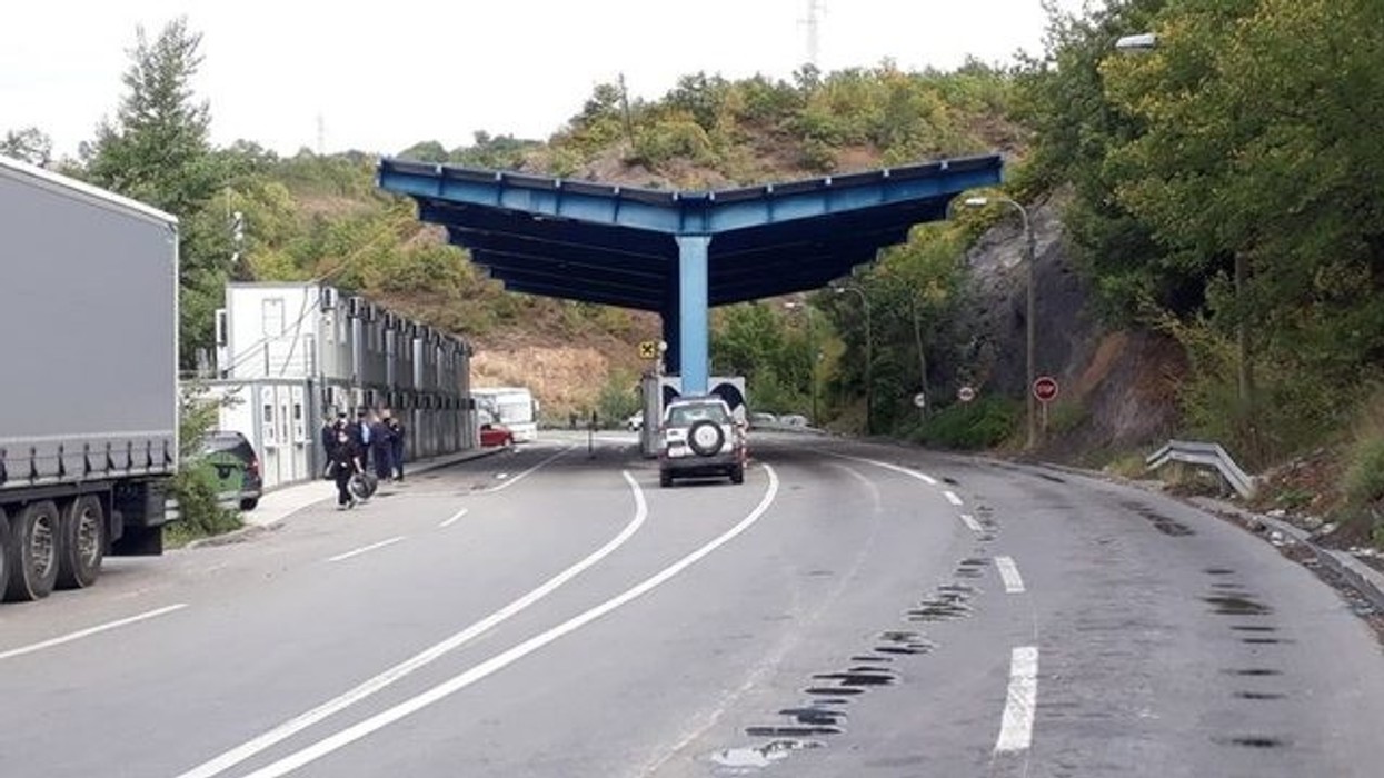 Dyshohet se kishte patentë shoferi të falsifikuar, rasti në Jarinje