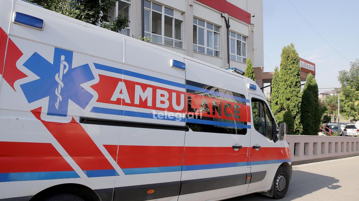 Rrihen tri persona nga një tjetër në Fushë Kosovë, bëhen për spital Rrihen tri persona nga një tjetër në Fushë Kosovë, bëhen për spital
