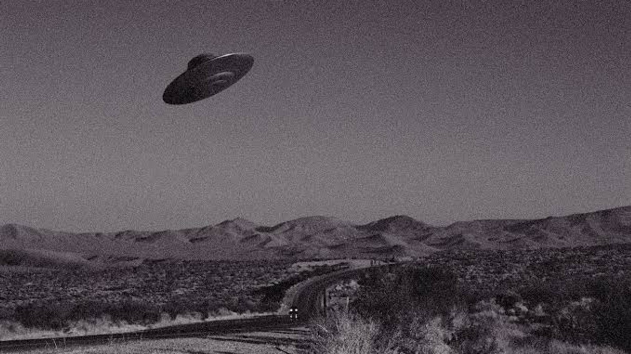 Pentagoni publikon dosje të reja për UFO-t, pamjet tregojnë objekte misterioze