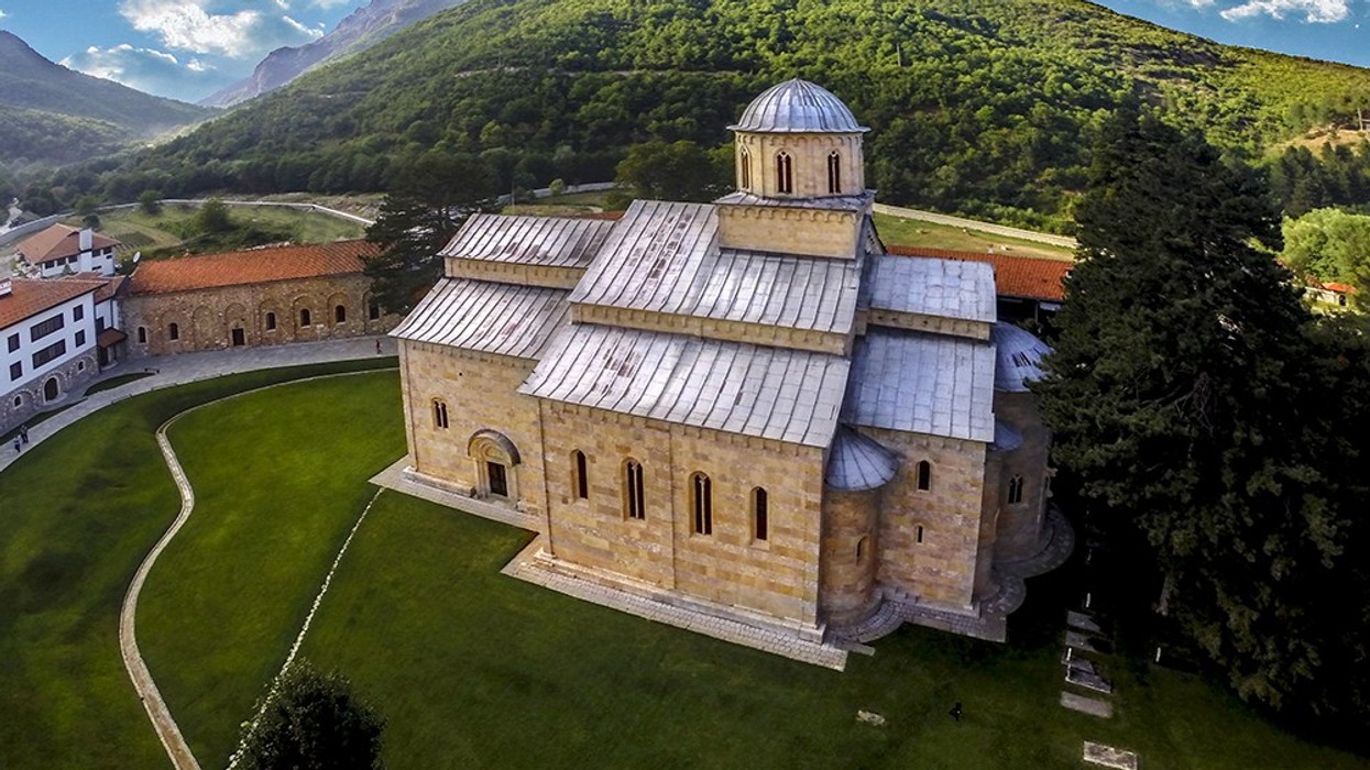 KFOR nis integrimin gradual të Policisë së Kosovës në arkitekturën e sigurisë në Manastirin e Deçanit
