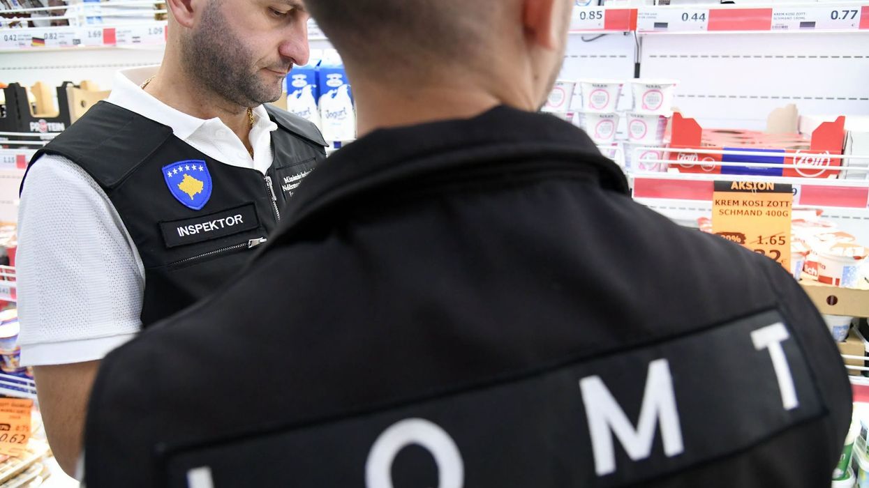 Inspektimet në treg: Tërhiqen produkte qumështi me yndyrë bimore, kontrollet vazhdojnë në Prishtinë dhe Prizren Inspektimet në treg: Tërhiqen produkte qumështi me yndyrë bimore, kontrollet vazhdojnë në Prishtinë dhe Prizren