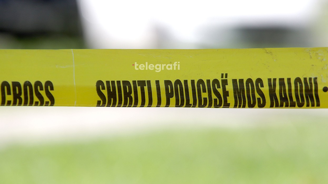 Një person u gjet i shtrirë në rrugë, Ekipi i Emergjencës konstaton vdekjen e tij – Policia heton rastin në Prishtinë
