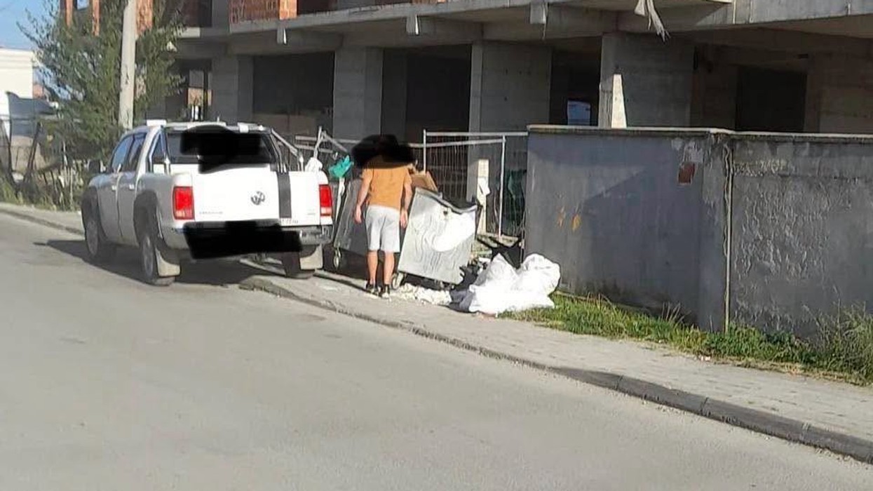 Inspektorati në Ferizaj shqipton gjoba për hedhjen e mbeturinave në vende të paautorizuara
