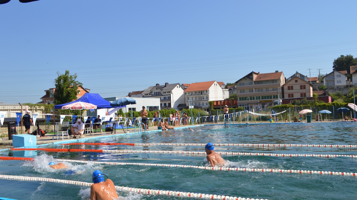 Në Banjën e Malishevës u mbajt gara memoriale e notit “Esmir Shala”