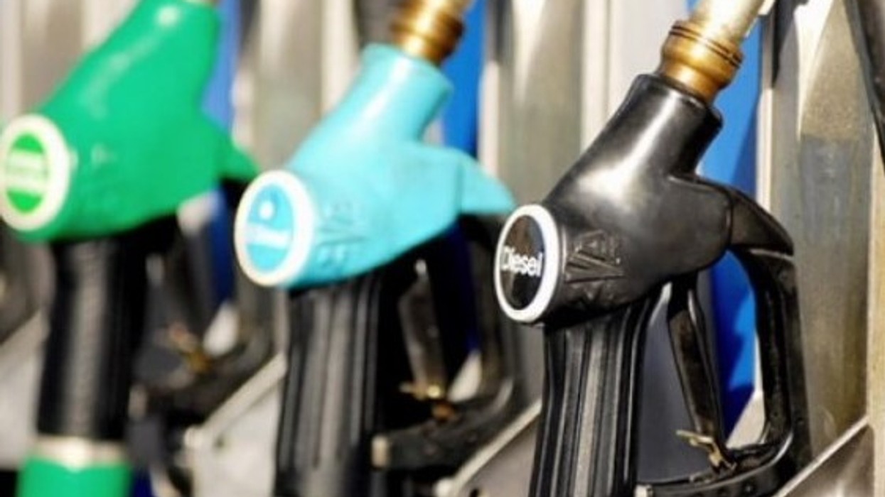 Shtrenjtohet sërish nafta dhe benzina – MINTI publikon çmimet e derivateve