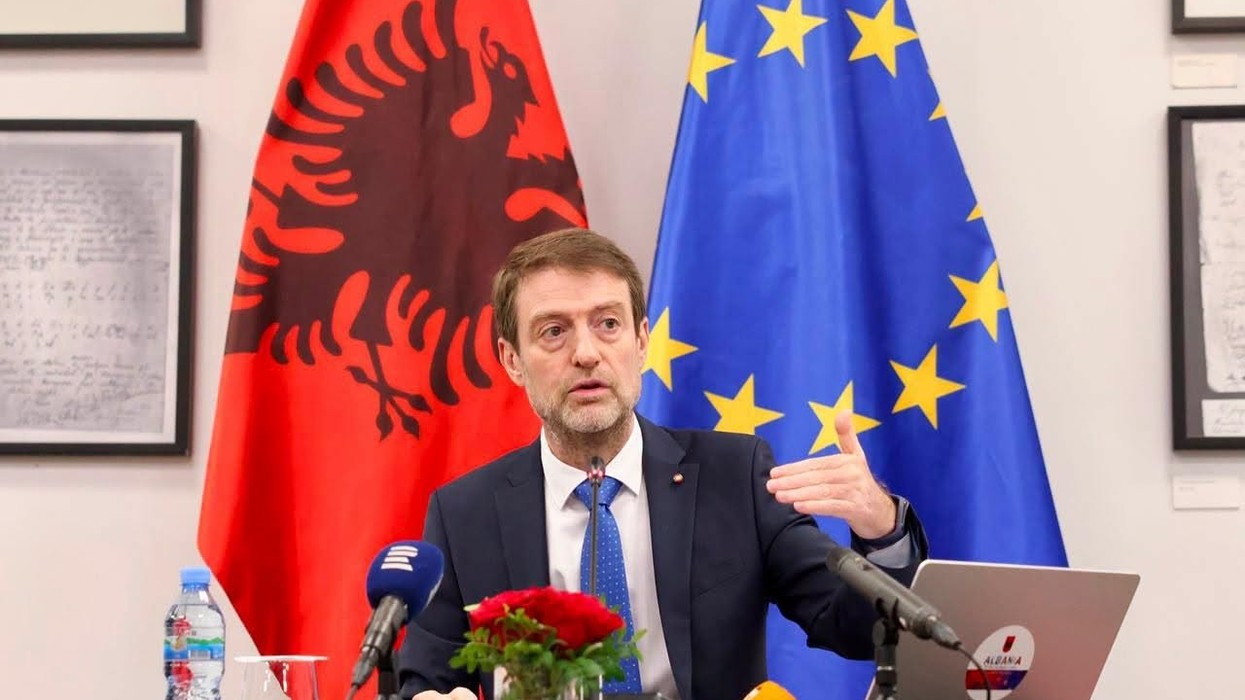 Marrëveshja e Ohrit, Hoxha: Kontratë politike që kërkon zbatim të vazhdueshëm për stabilitetin e rajonit