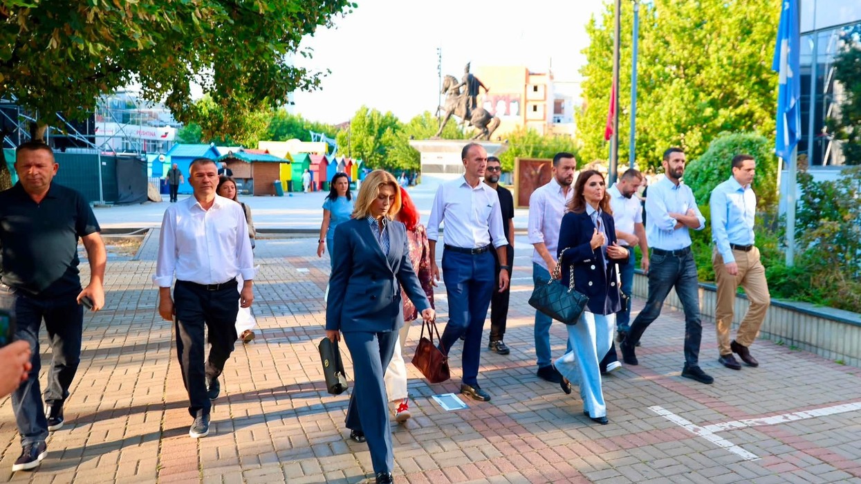 Deputetët e PDK-së para Qeverisë, Çitaku: Këto zyre janë të uzurpuara nga një deputet, Kurti duhet të jetë në Kuvend për ta konstituar legjislativin