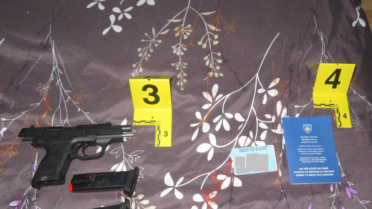 Të shtëna me armë në një aheng në Pejë, arrestohet i dyshuari