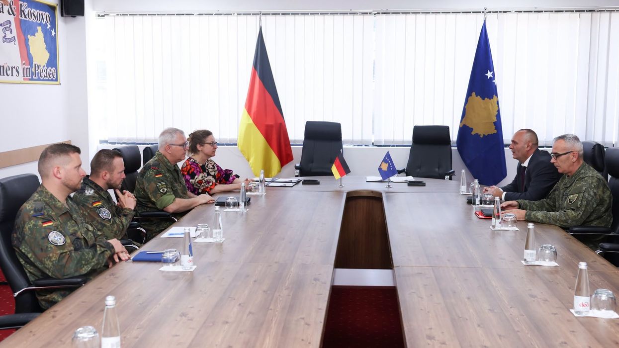 Gjermania rrit mbështetjen për FSK-në, nënshkruhet projekti prej 3 milionë eurosh Gjermania rrit mbështetjen për FSK-në, nënshkruhet projekti prej 3 milionë eurosh