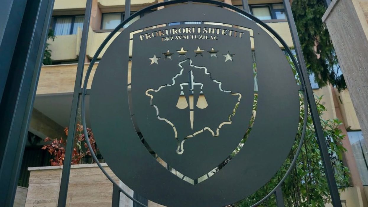 Aktakuzë ndaj katër personave për keqpërdorim të detyrës zyrtare në Ministrinë e Infrastrukturës Aktakuzë ndaj katër personave për keqpërdorim të detyrës zyrtare në Ministrinë e Infrastrukturës