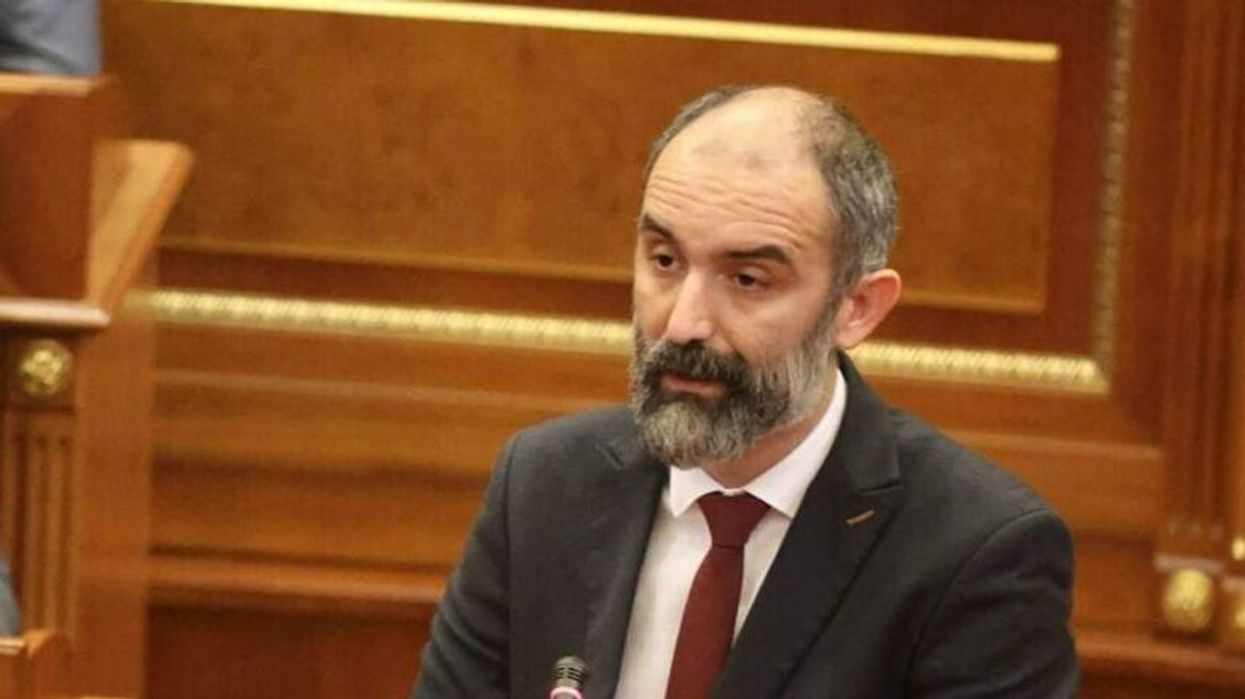 Abrashi: Duhet përshëndetur oferta e LDK-së, nëse s'ka hile Abrashi: Duhet përshëndetur oferta e LDK-së, nëse s'ka hile