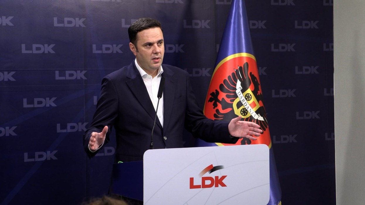 Abdixhiku për Feride Rushitin: Propozimet partiake për presidente janë të refuzueshme
