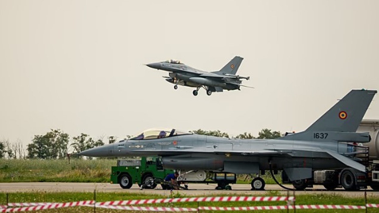 Aeroplanët e NATO-s rrëzojnë një dron mbi Letoni
