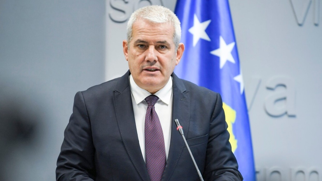 Sveçla: Rreth 5 mijë aplikime për shtetësi brenda gjashtë muajve