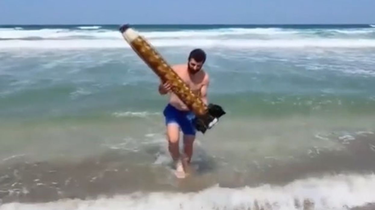 Swimmer finds remains of Russian missile in sea off Turkish coast Swimmer finds remains of Russian missile in sea off Turkish coast