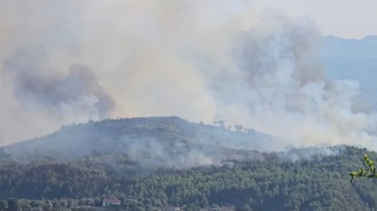 Situata e zjarreve në Shqipëri - 35 vatra të raportuara, 533 forca në terren, helikopterë dhe dy avionë Air Tractor Situata e zjarreve në Shqipëri - 35 vatra të raportuara, 533 forca në terren, helikopterë dhe dy avionë Air Tractor