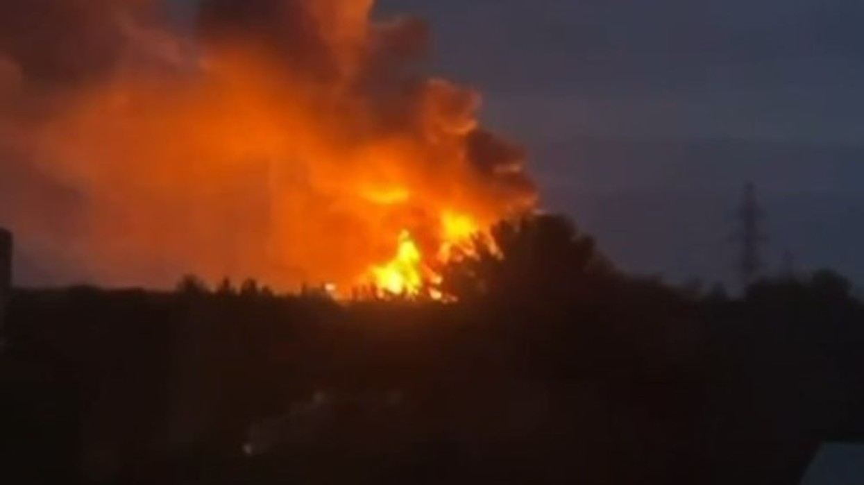 Ukraina goditi objektiva ruse 900 kilometra larg kufirit