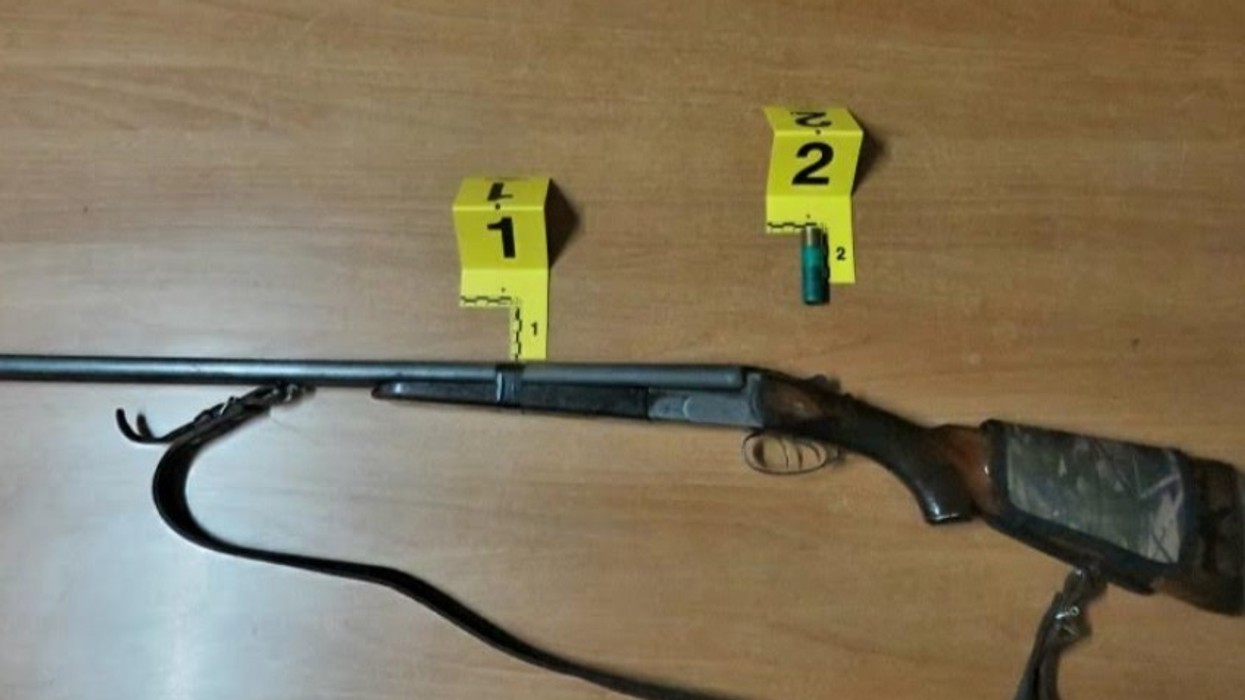 Ishte duke ecur rrugës, 66-vjeçarja plagoset me armë zjarri në Ferizaj – Policia identifikon të dyshuarin