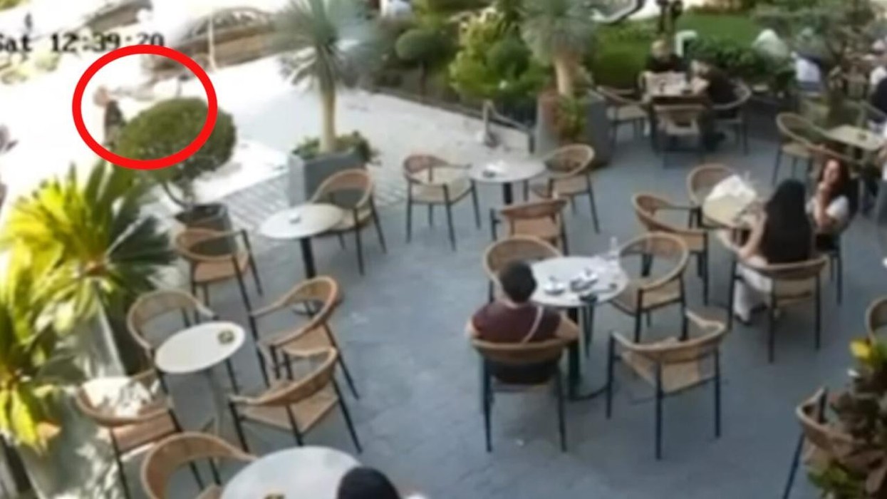 Atentat në Elbasan/ Autori çohet nga kafja dhe tenton të vrasë ‘kundërshtarin’, i ngec arma