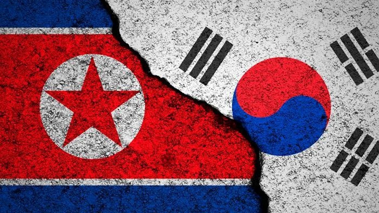 Koreja e Jugut propozon bisedime për t’i dhënë fund zyrtarisht luftës me Korenë e Veriut
