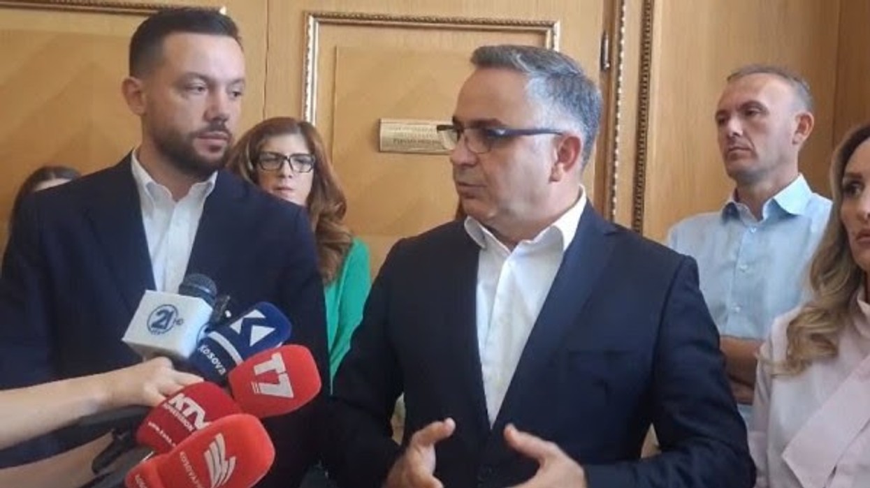 Besnik Tahiri - Kurtit: Presidentin nuk do ta merr, s’do të ketë parti-shtet