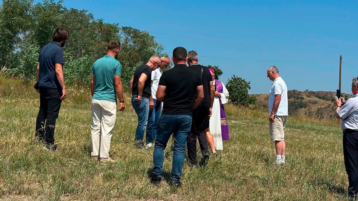 Vendoset gurthemeli i Kishës Katolike “Shën Flori dhe Lauri” në Zogaj të Vushtrrisë
