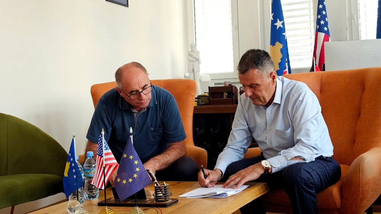 QKMF në Junik përfiton pajisje laboratorike në vlerë 30 mijë euro