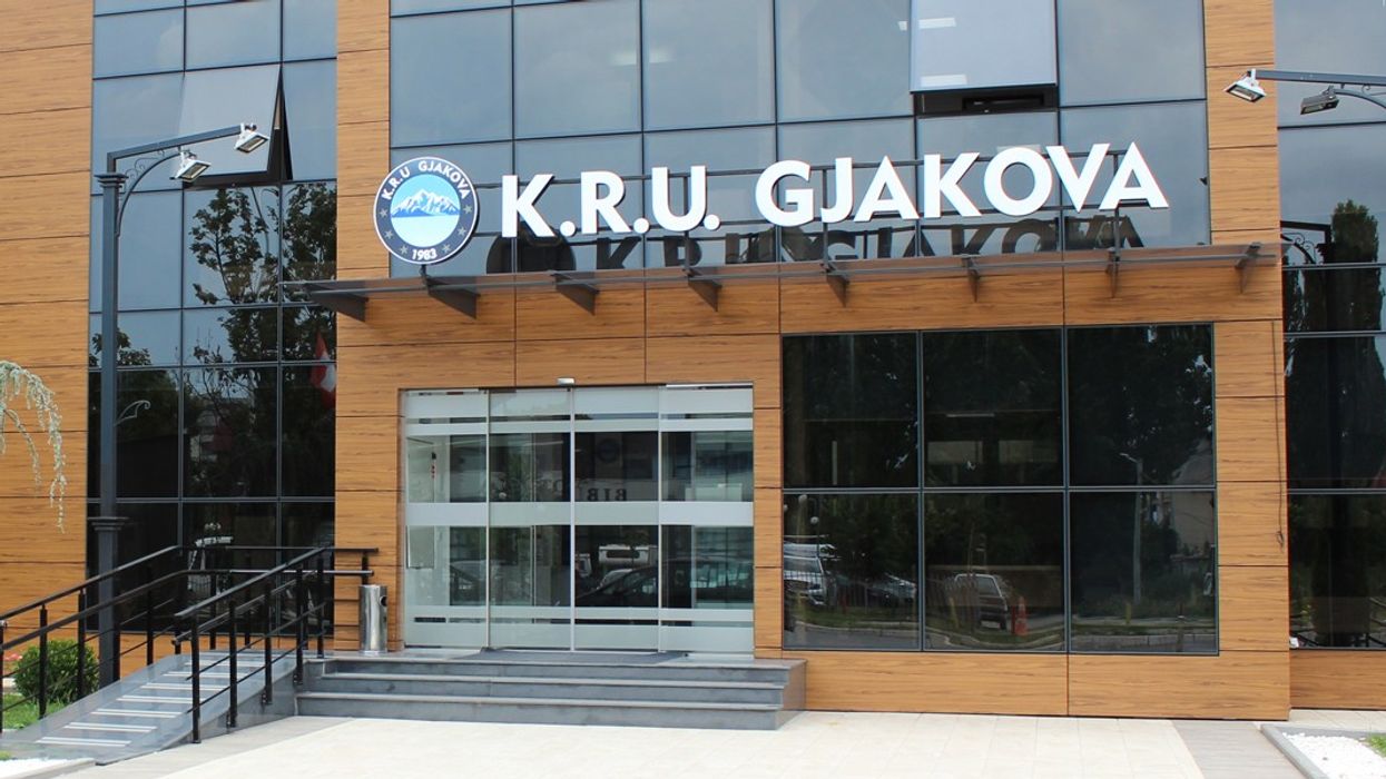 Reduktime të ujit për shkak të punimeve te Fabrika e Municioneve në Gjakovë, këto zona preken më 18 gusht Reduktime të ujit për shkak të punimeve te Fabrika e Municioneve në Gjakovë, këto zona preken më 18 gusht