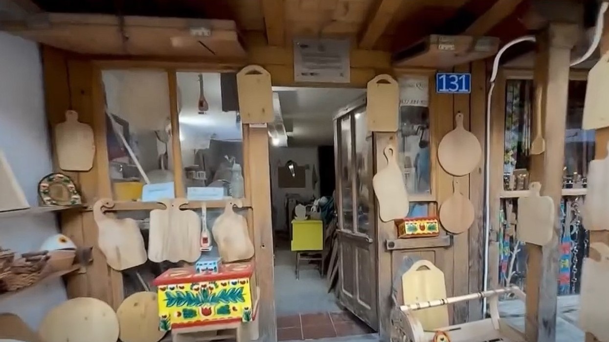 Çarshia e Gjakovës përball shuarjes së zejeve