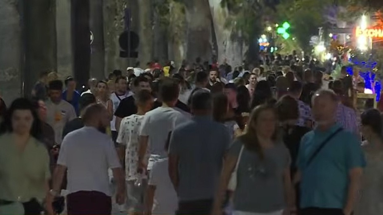 Gjeografia e turistëve në Shqipëri deri në qershor, kryesojnë qytetarët nga Kosova e Italia
