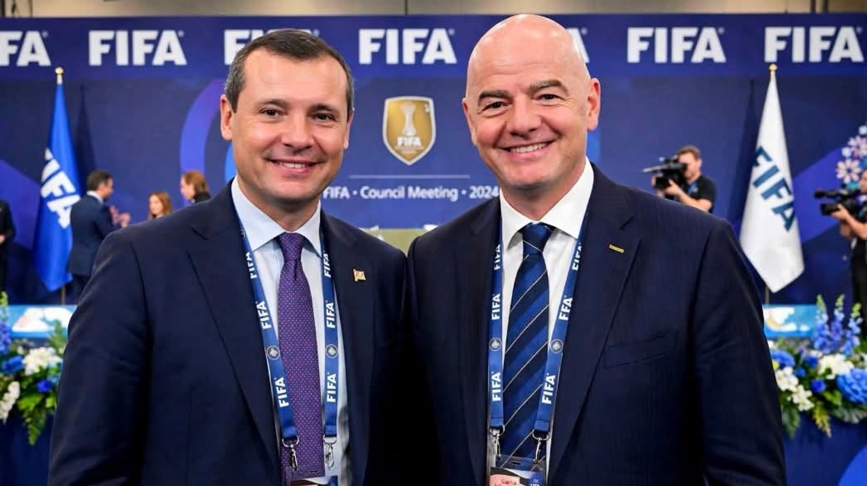 FIFA fillon hakmarrjen, shkarkon drejtuesin e lartë që kritikoi Infantinon