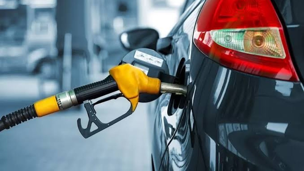 Çmimet e derivateve - nafta njëjtë, benzina 1 cent më lirë