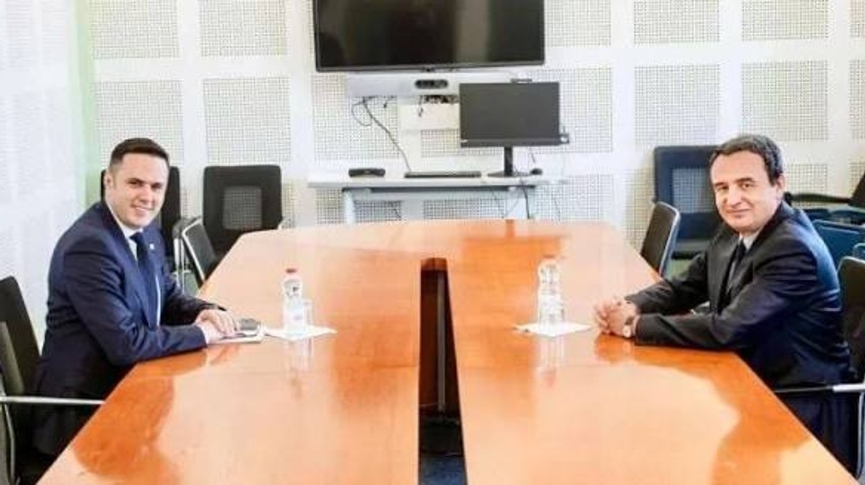 Takim i ri për zgjidhjen e krizës, Kurti dhe Abdixhiku në Kuvend