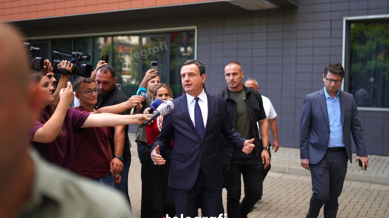 Takim i ri për zgjidhjen e krizës, Kurti dhe Abdixhiku në Kuvend