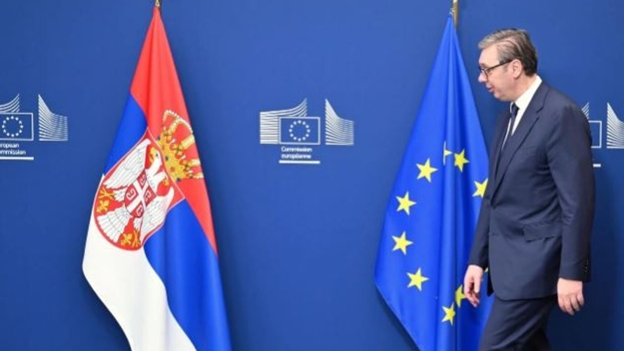 Serbia vazhdon të distancohet nga politika e BE-së, refuzon t’u bashkohet sanksioneve kundër Bjellorusisë